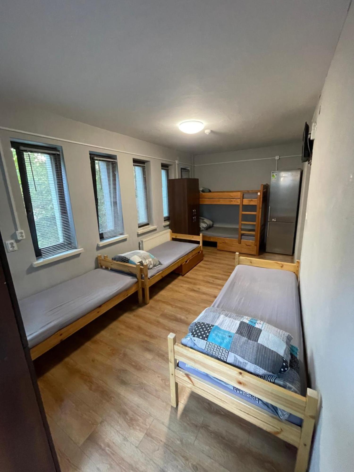 Dom U Dorogi Hostel Ozarow Mazowiecki Luaran gambar