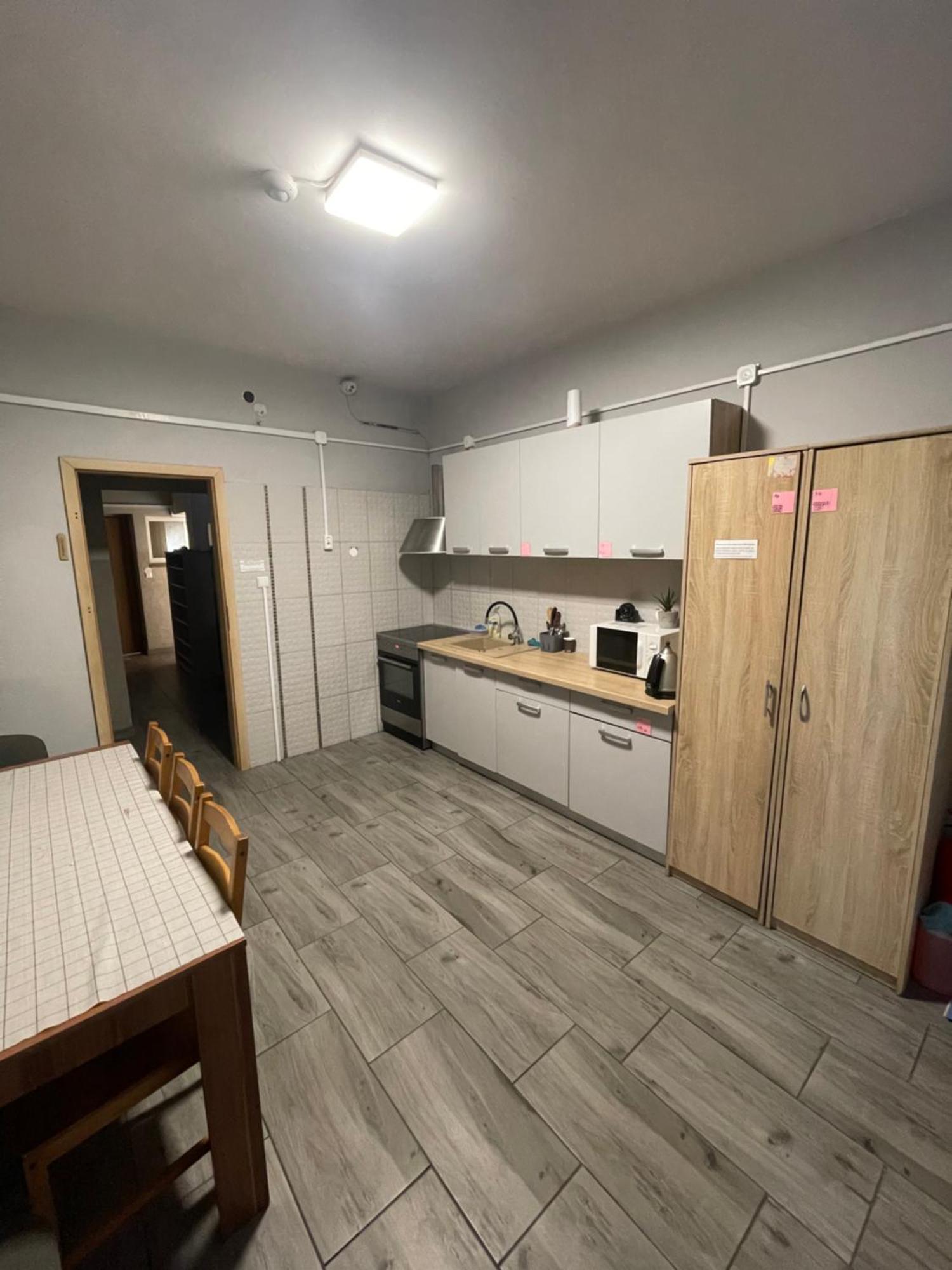 Dom U Dorogi Hostel Ozarow Mazowiecki Luaran gambar